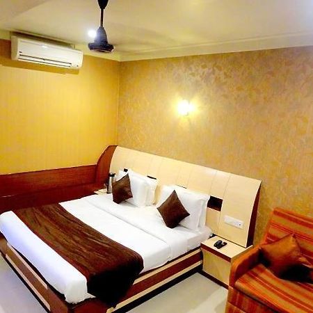 Hotel Vishal Plaza 普里 外观 照片